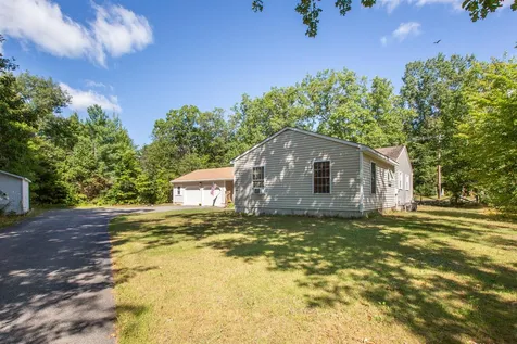 19 Broken Ground Drive Concord NH 03301