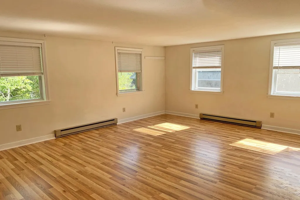 647 Bugbee Street Hartford VT 05001