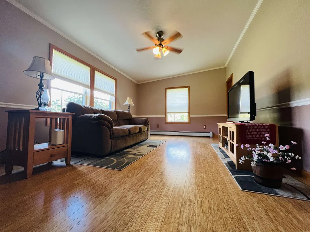 2069 Lakeview Drive North Hero VT 05474