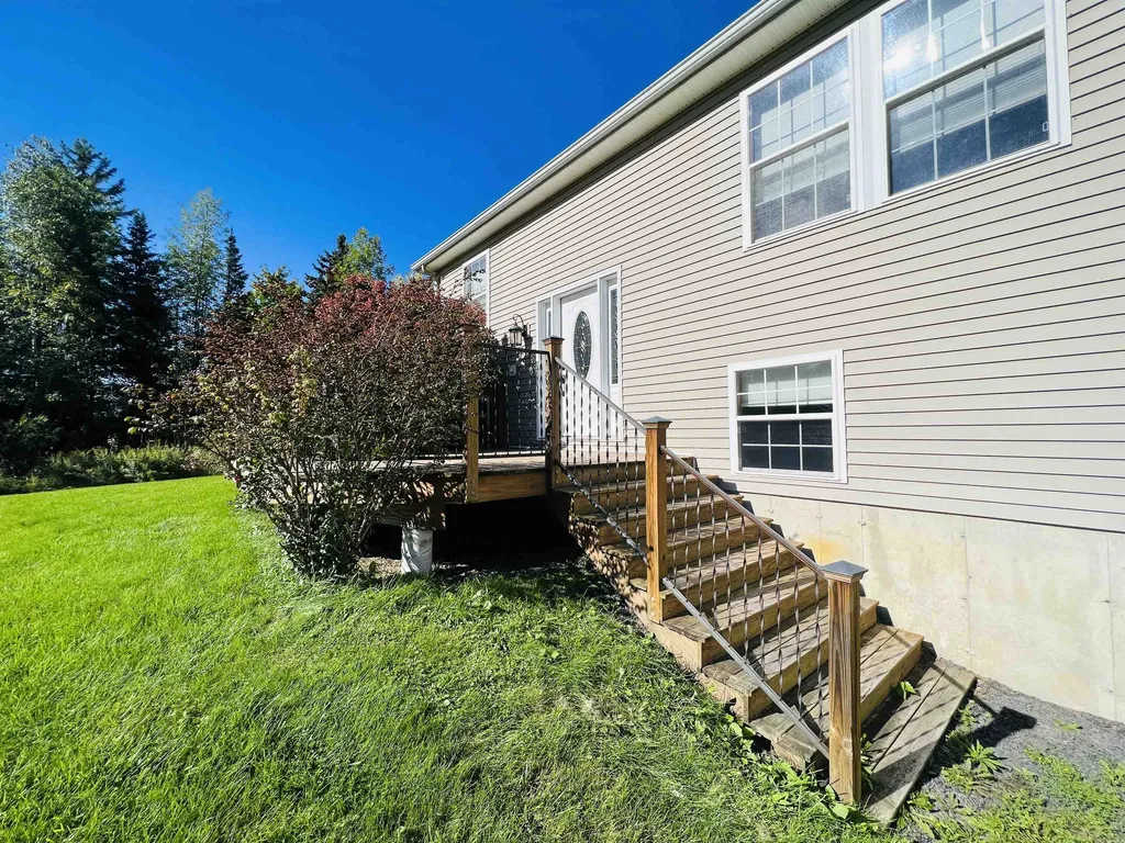 2069 Lakeview Drive North Hero VT 05474