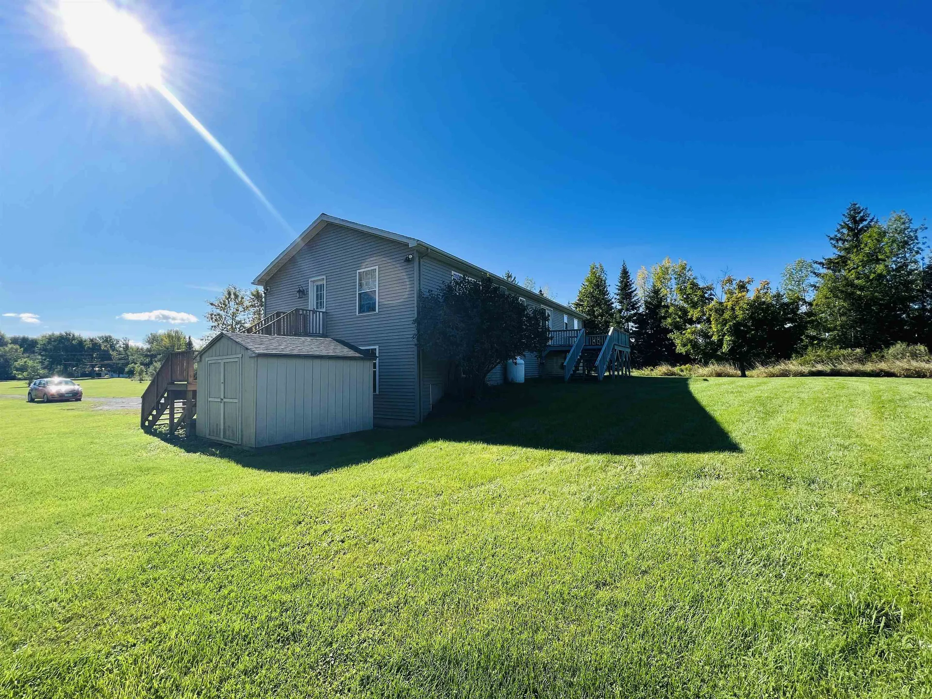 2069 Lakeview Drive North Hero VT 05474