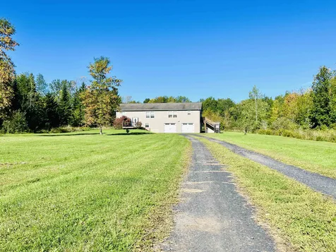 2069 Lakeview Drive North Hero VT 05474