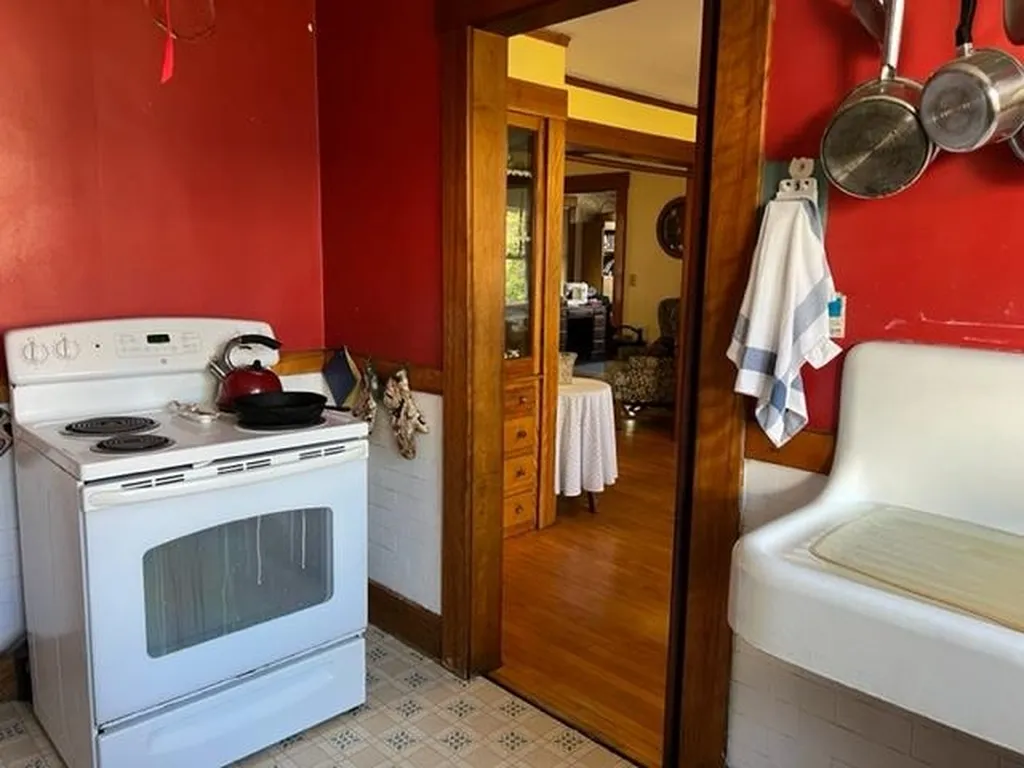 36 Chestnut Street Brattleboro VT 05301