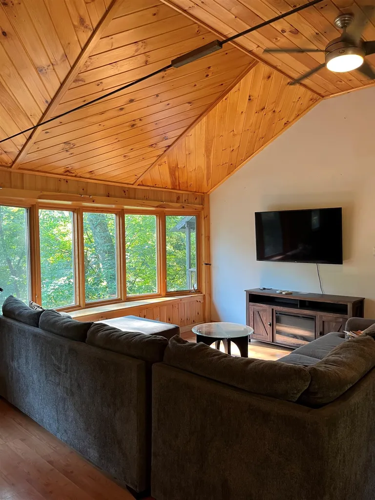 48 Legion Road Newfane VT 05345