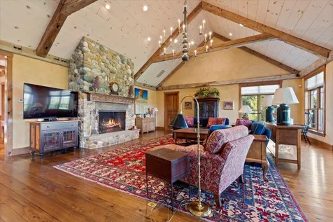 2989 Under The Mountain Road Londonderry VT 05155