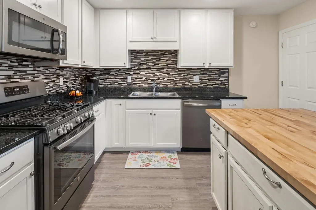 20 East Road Fairfax VT 05454