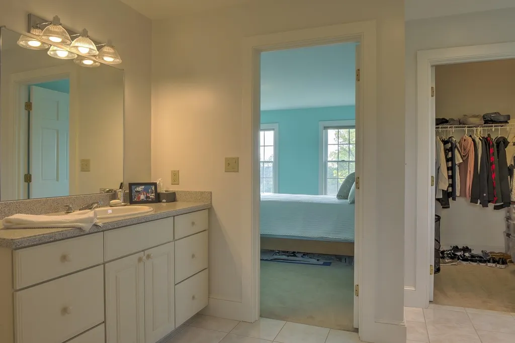 5 Lennon Lane Walpole NH 03608