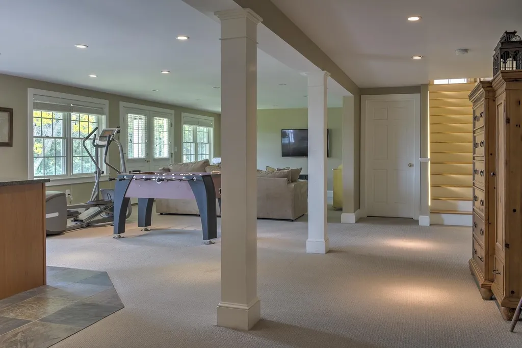 5 Lennon Lane Walpole NH 03608
