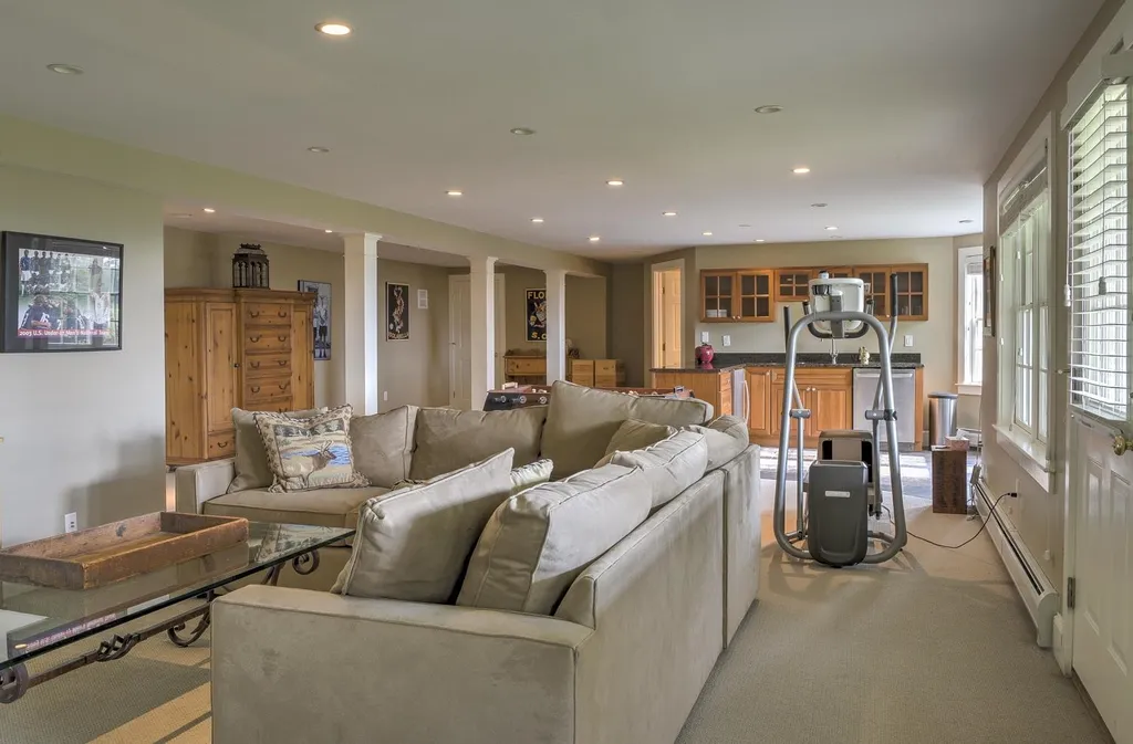 5 Lennon Lane Walpole NH 03608