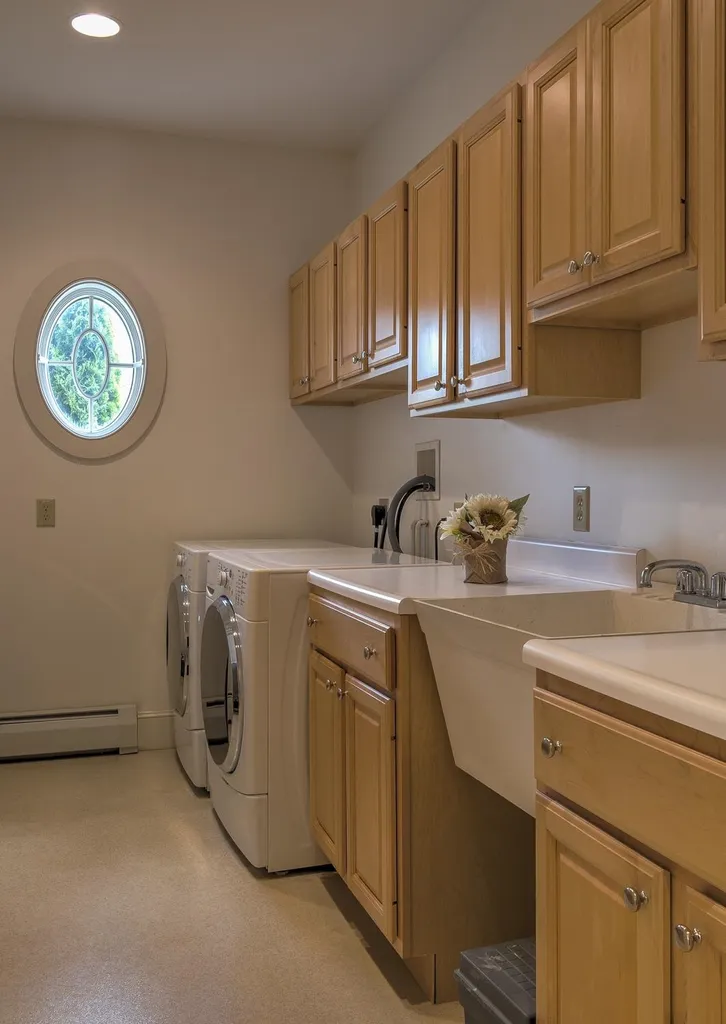 5 Lennon Lane Walpole NH 03608