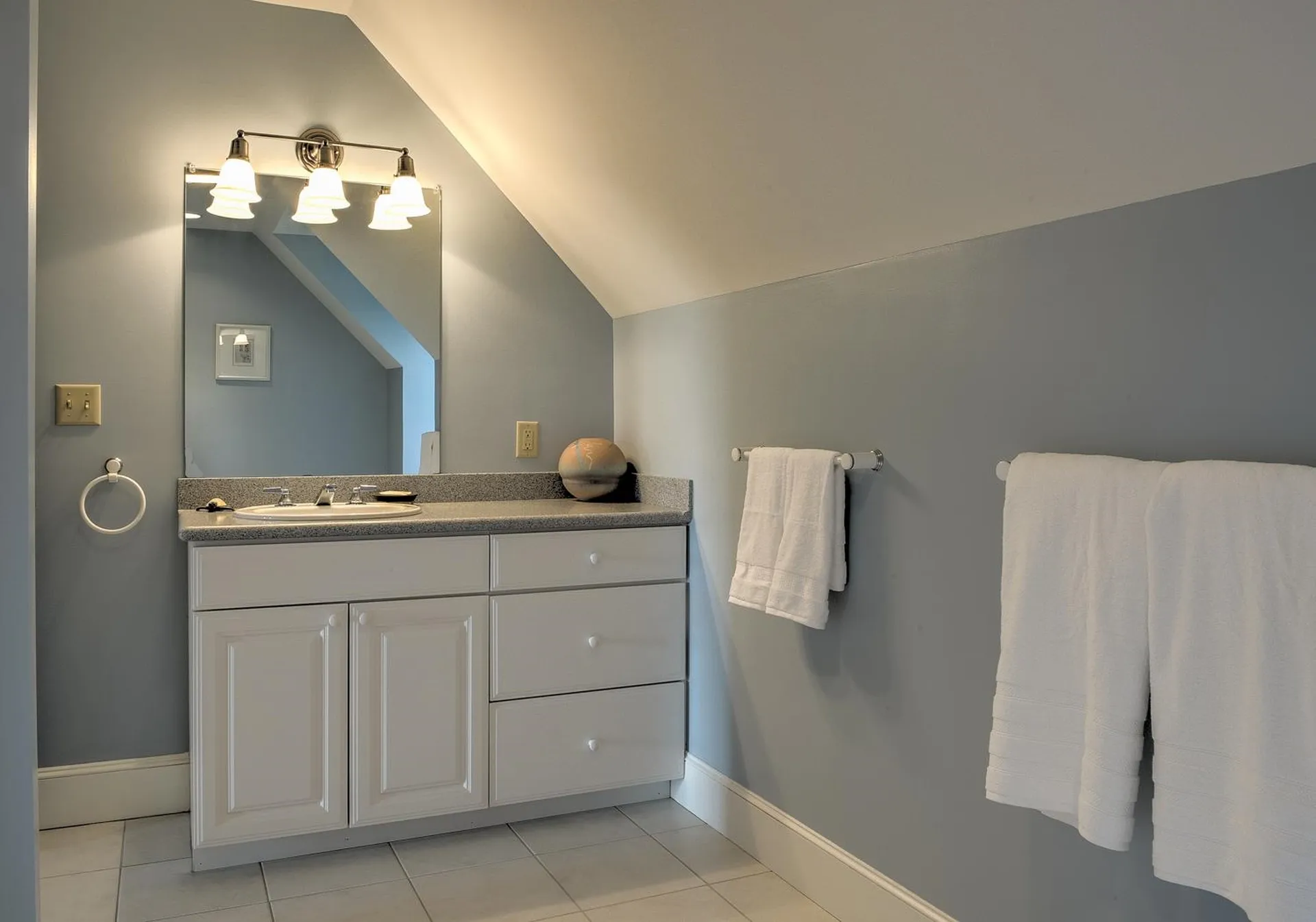 5 Lennon Lane Walpole NH 03608