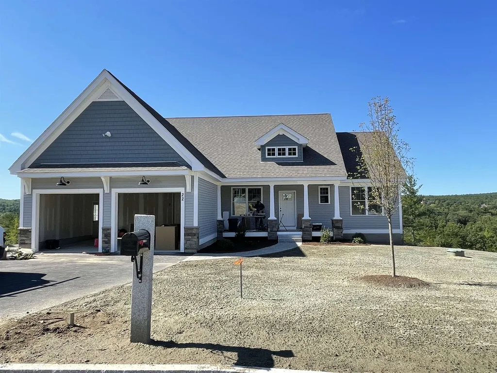 22 Hummingbird Drive Manchester NH 03104