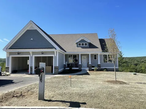 22 Hummingbird Drive Manchester NH 03104
