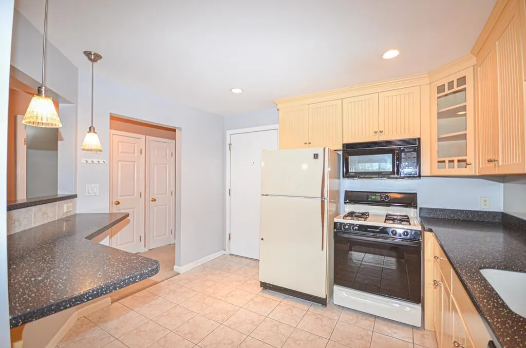 377 Huse Road Manchester NH 03103-3174