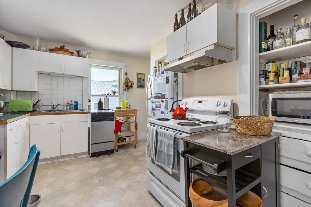 162 Thornton Street Portsmouth NH 03801