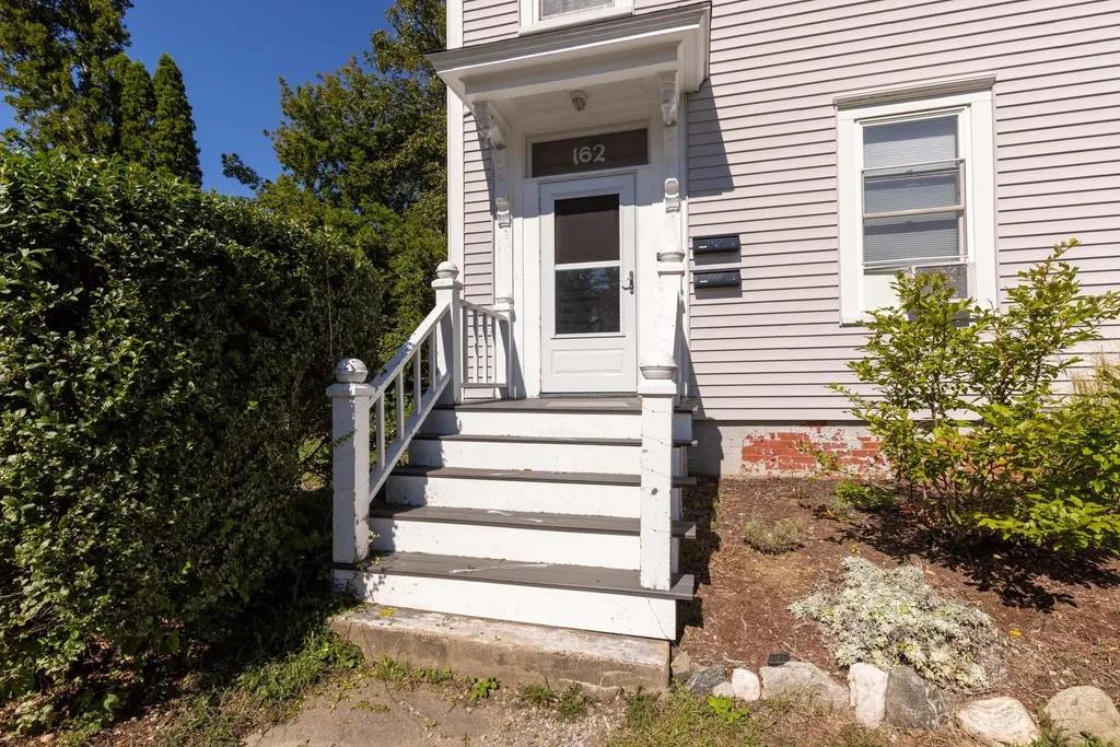 162 Thornton Street Portsmouth NH 03801