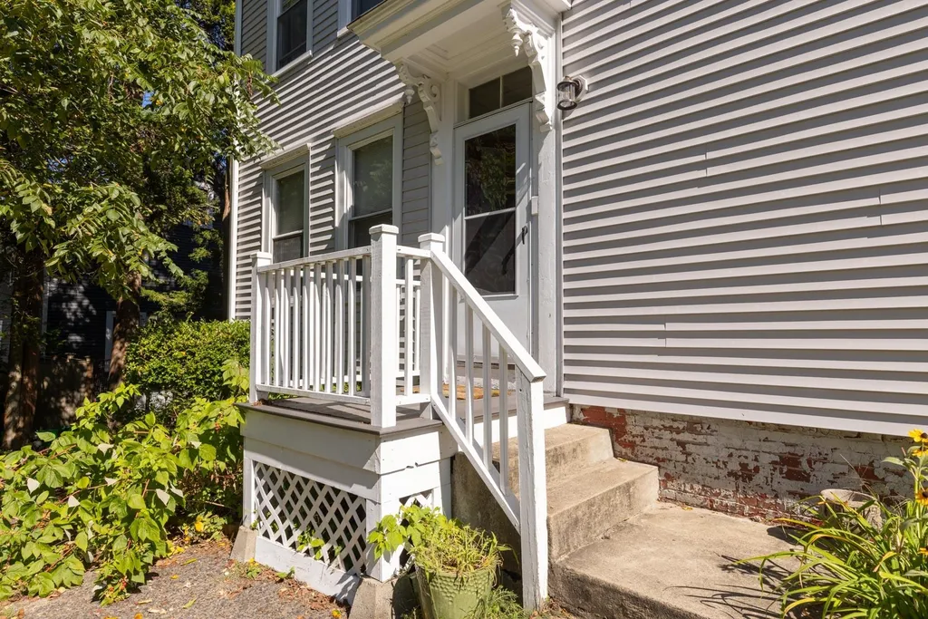 162 Thornton Street Portsmouth NH 03801
