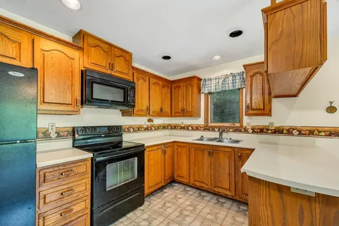 4 Oak Leaf Avenue Tuftonboro NH 03816