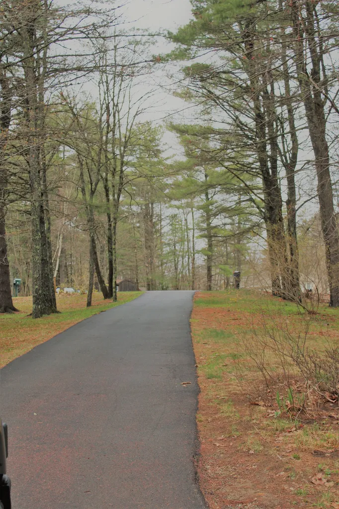 12 Pippen Lane Pittsfield NH 03263
