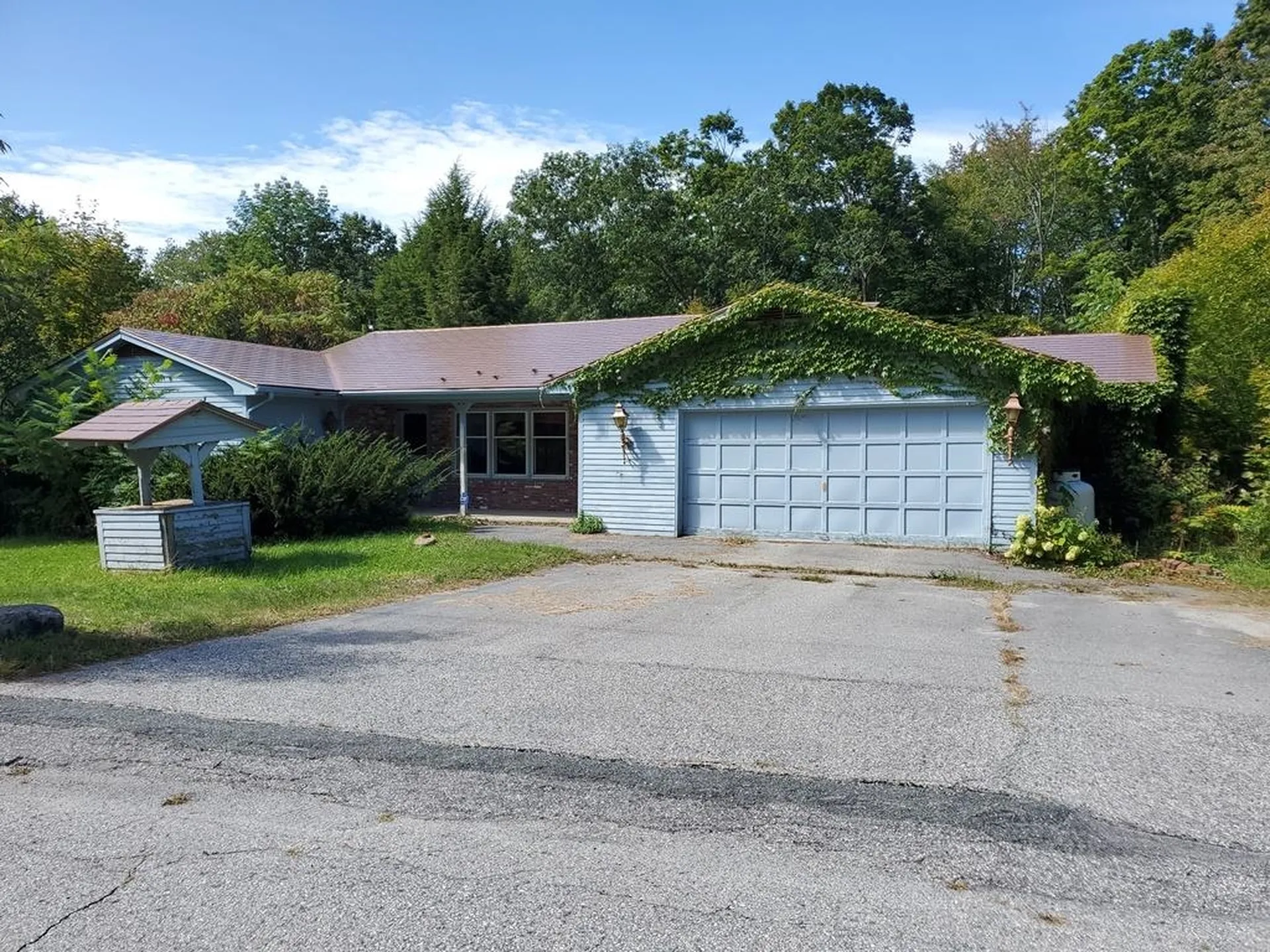 21 Jacqueline Avenue Claremont NH 03743