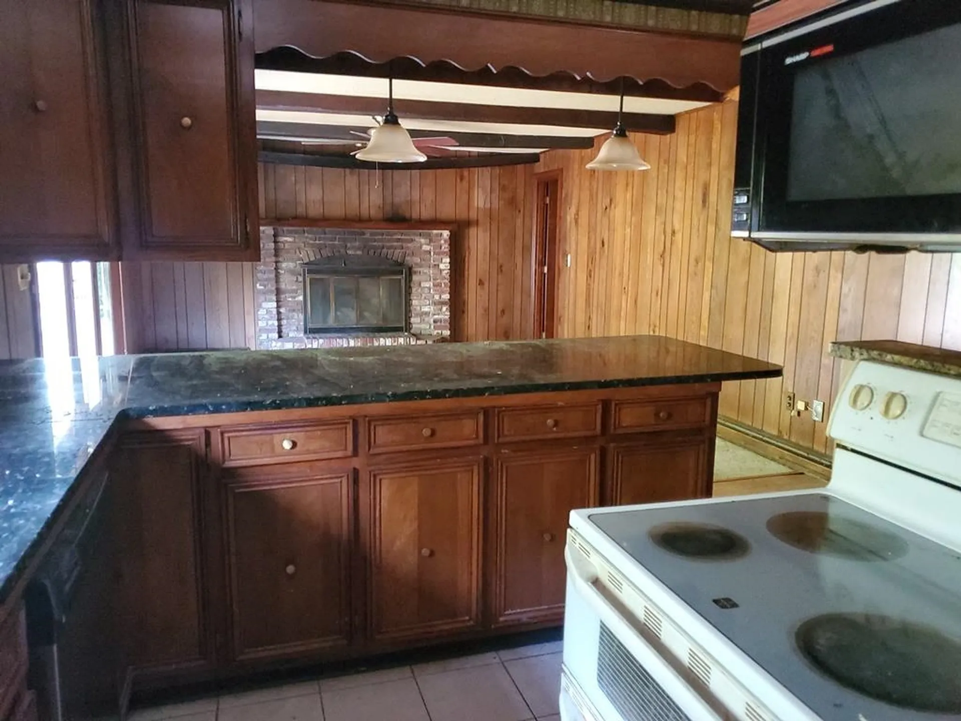 21 Jacqueline Avenue Claremont NH 03743