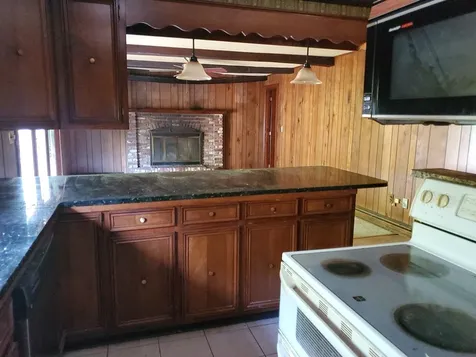 21 Jacqueline Avenue Claremont NH 03743