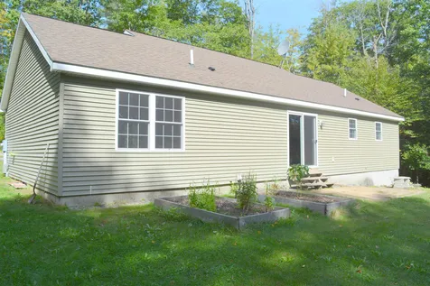 18 Redwater Road Croydon NH 03773
