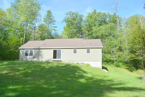 18 Redwater Road Croydon NH 03773