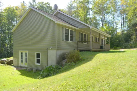 18 Redwater Road Croydon NH 03773