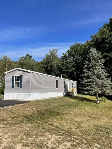 43 Willow Street Tilton NH 03276