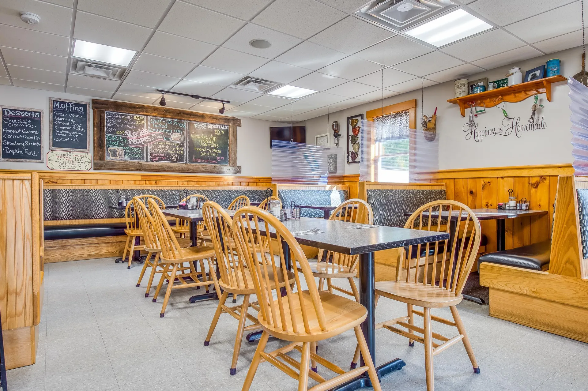 1547 White Mountain Highway Tamworth NH 03886