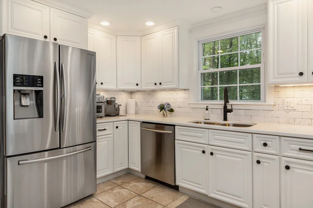 19 Ashbrook Drive Hampton NH 03842