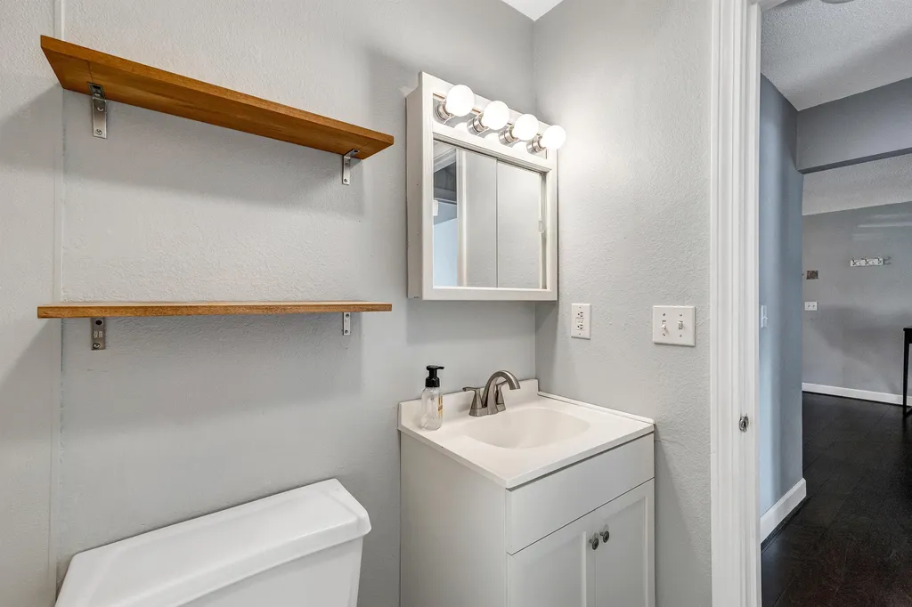 37 Alice Drive Concord NH 03302