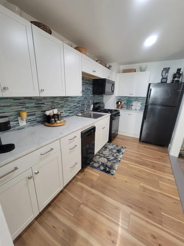 9 Cole Street Hampton NH 03842