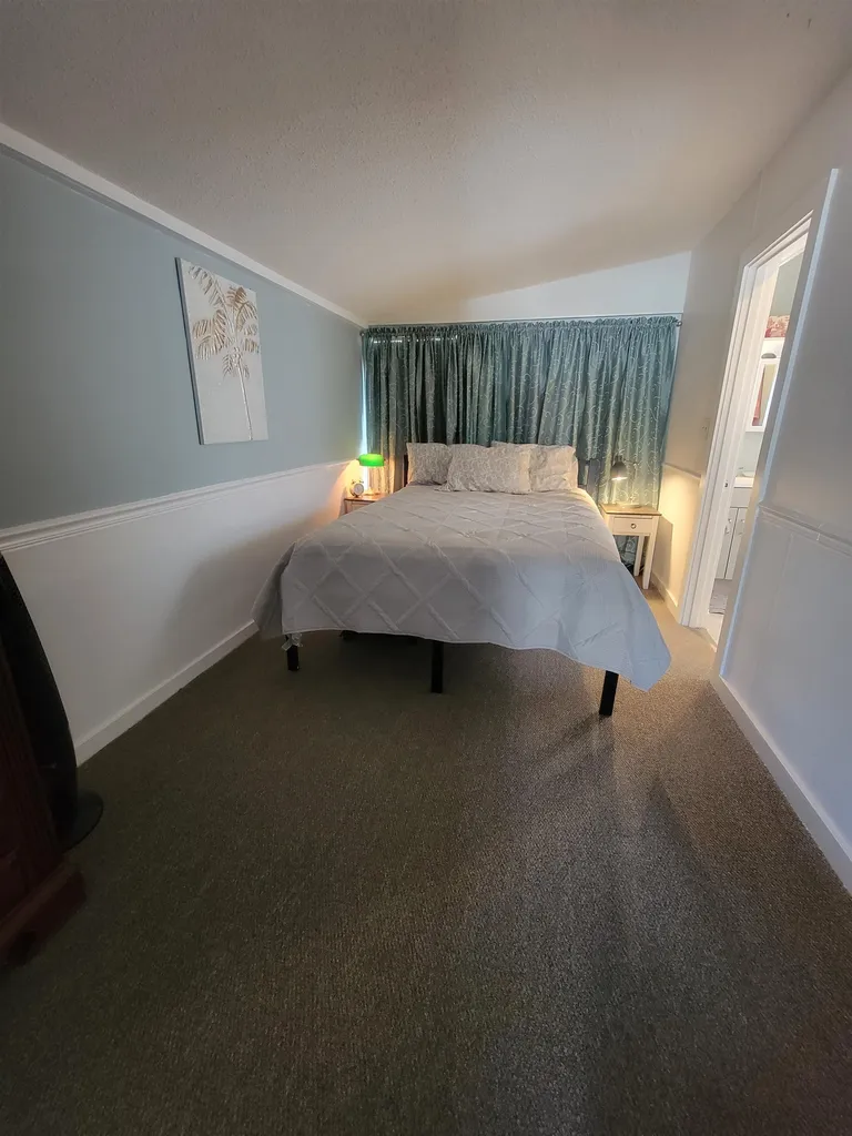 9 Cole Street Hampton NH 03842