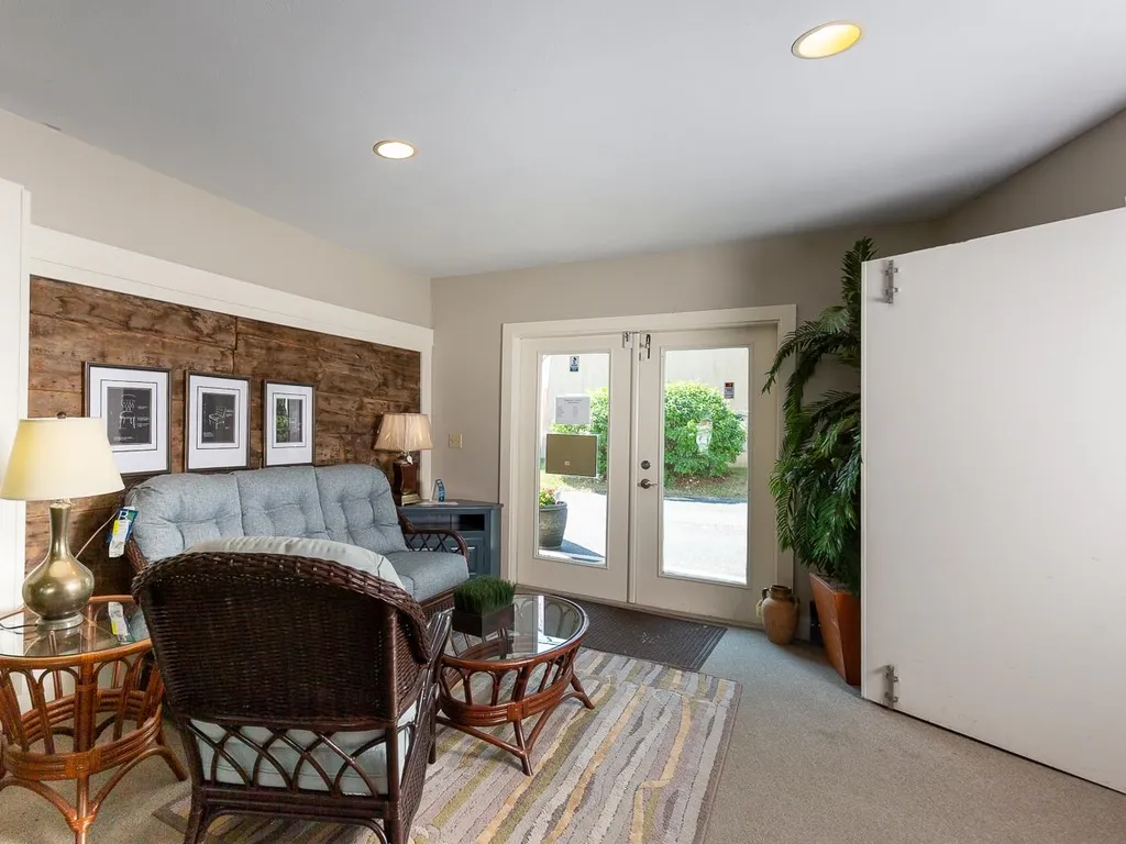 845 Lafayette Road Seabrook NH 03874