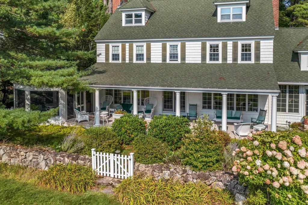 56 Bos N Way Moultonborough NH 03254