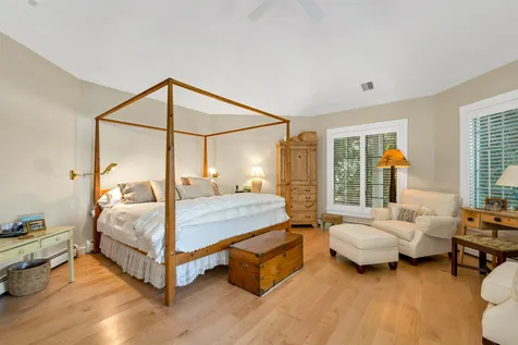 56 Bos N Way Moultonborough NH 03254