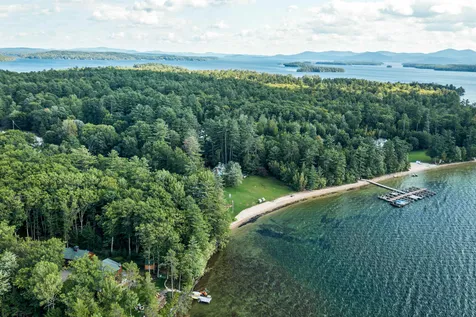 56 Bos N Way Moultonborough NH 03254
