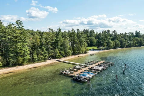 56 Bos N Way Moultonborough NH 03254
