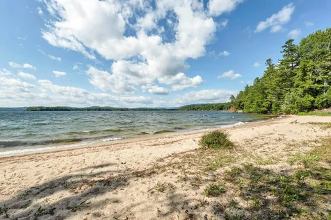 56 Bos N Way Moultonborough NH 03254