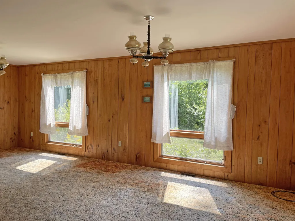 1751 Under The Mountain Road Londonderry VT 05155