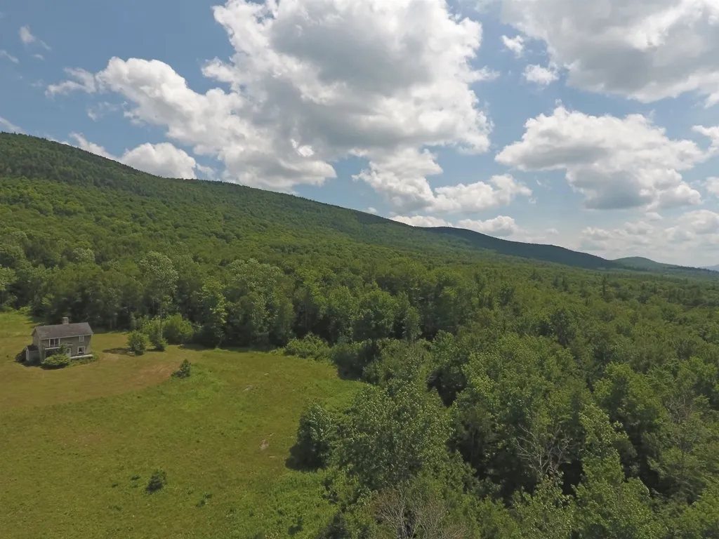 1751 Under The Mountain Road Londonderry VT 05155