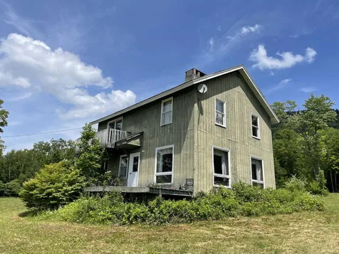 1751 Under The Mountain Road Londonderry VT 05155