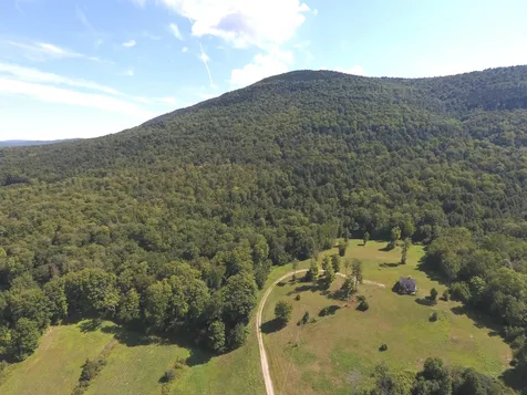 1751 Under The Mountain Road Londonderry VT 05155