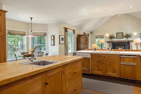 54 Neals Lane New Castle NH 03854