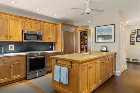 54 Neals Lane New Castle NH 03854