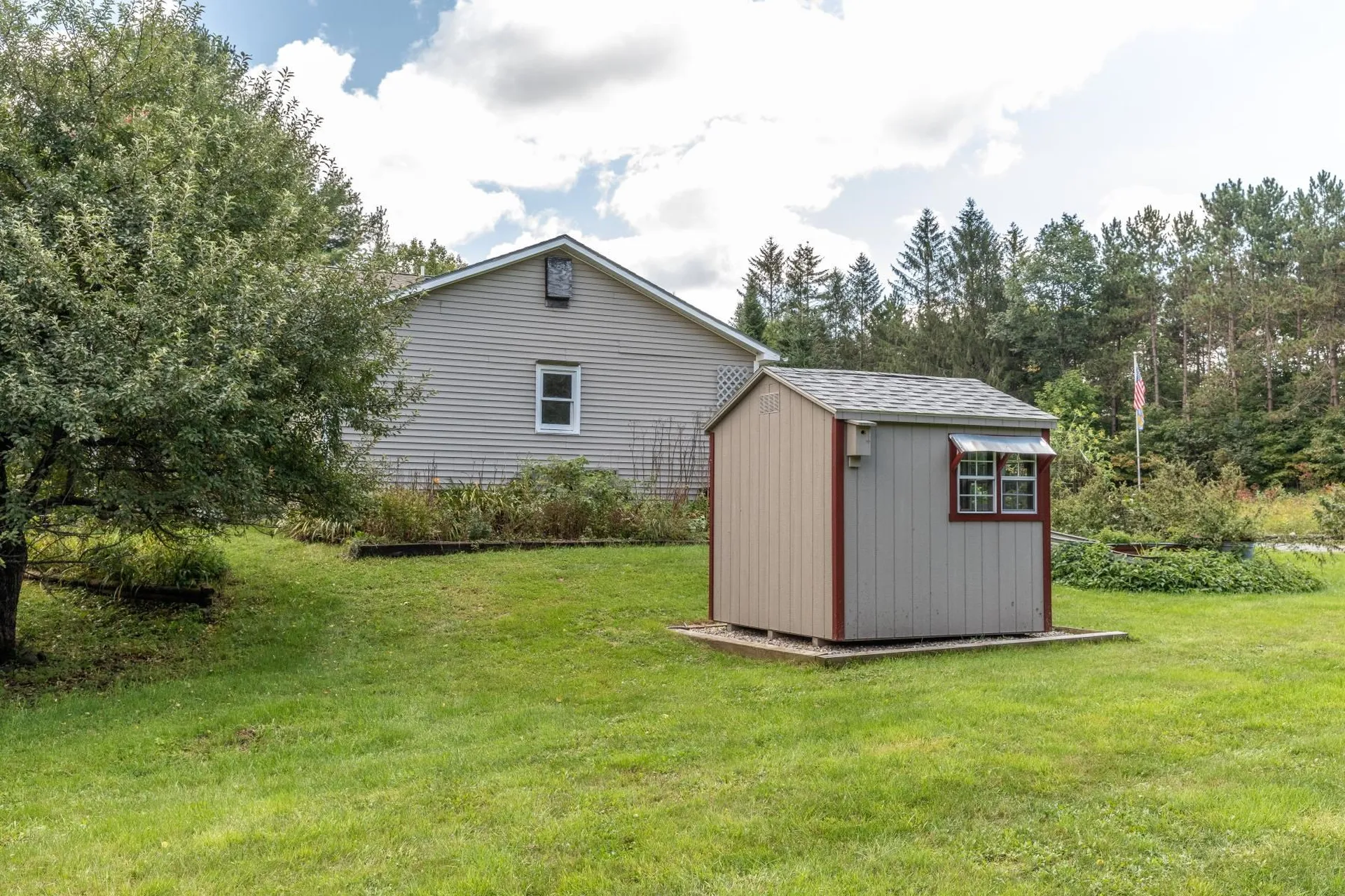 1645 South Lincoln Road Lincoln VT 05443-9555