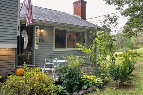 213 Pine Street Newport NH 03773