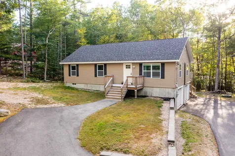 117 Fife And Drum Way Freedom NH 03836